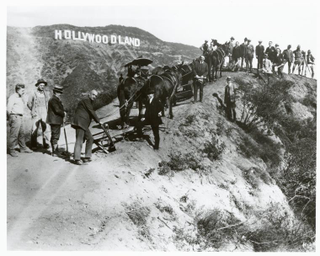 Illustration for article titled Hello from Hollywood